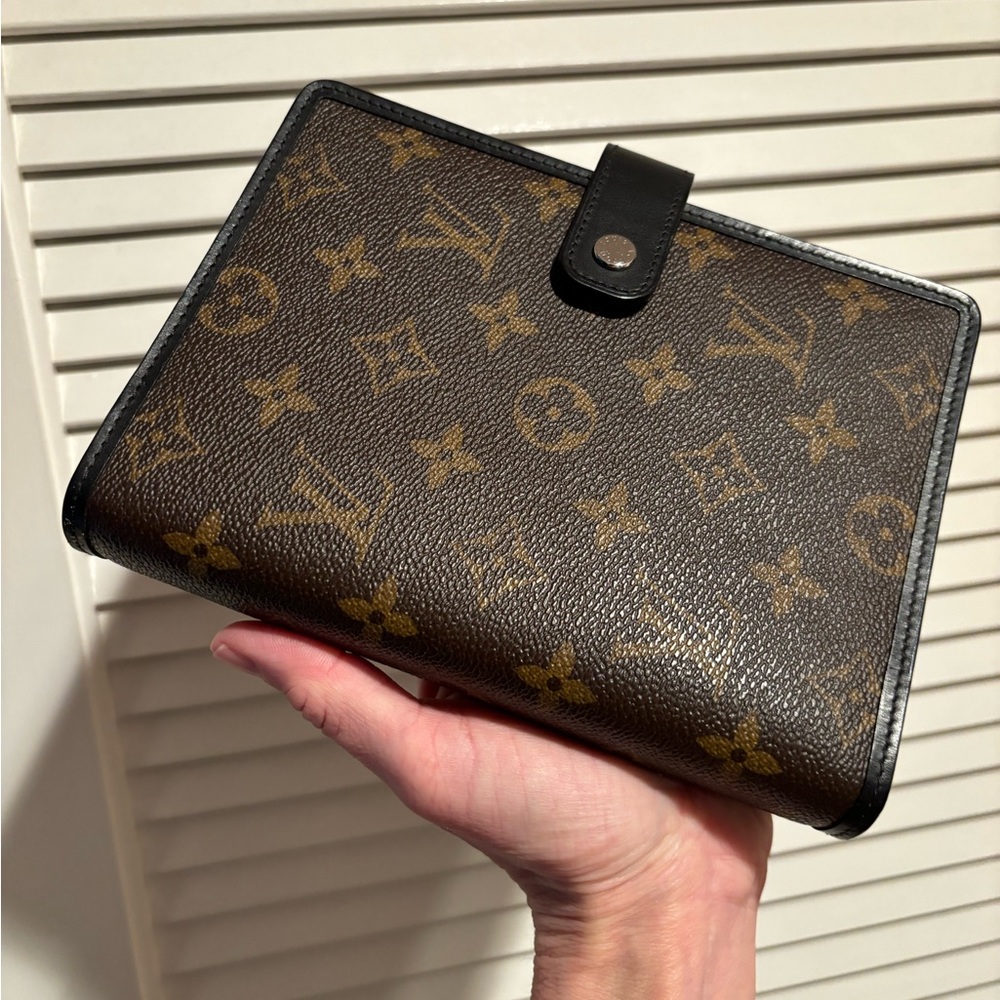 Authentic pre-owned Louis Vuitton agenda mm Macassar line